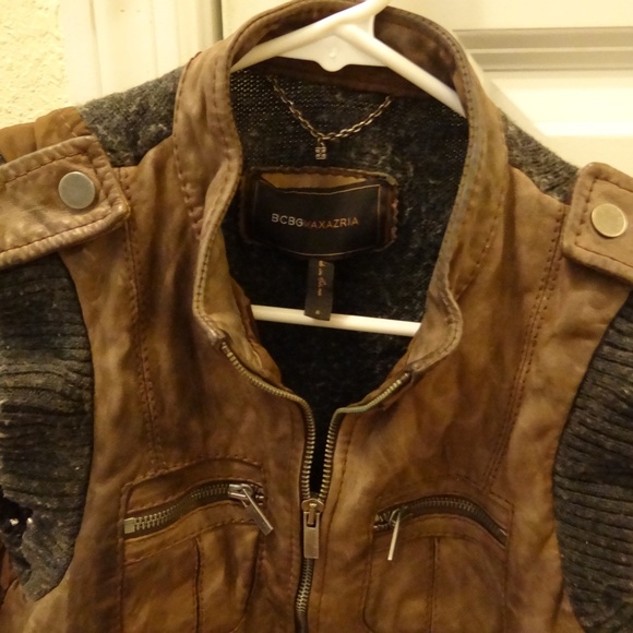 BCBG Max Azaria Distressed leather Vest XS S 0 2 - Picture 4 of 5